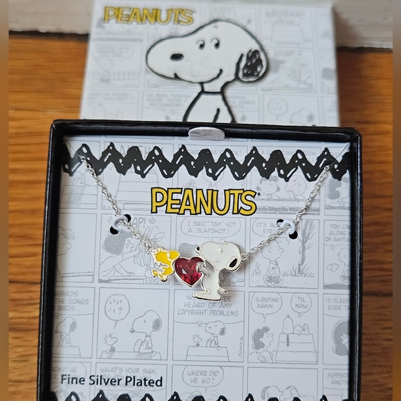 Peanuts Womens Snoopy and Woodstock Red Crystal Silver Plated Heart Necklace - Picture 4 of 12